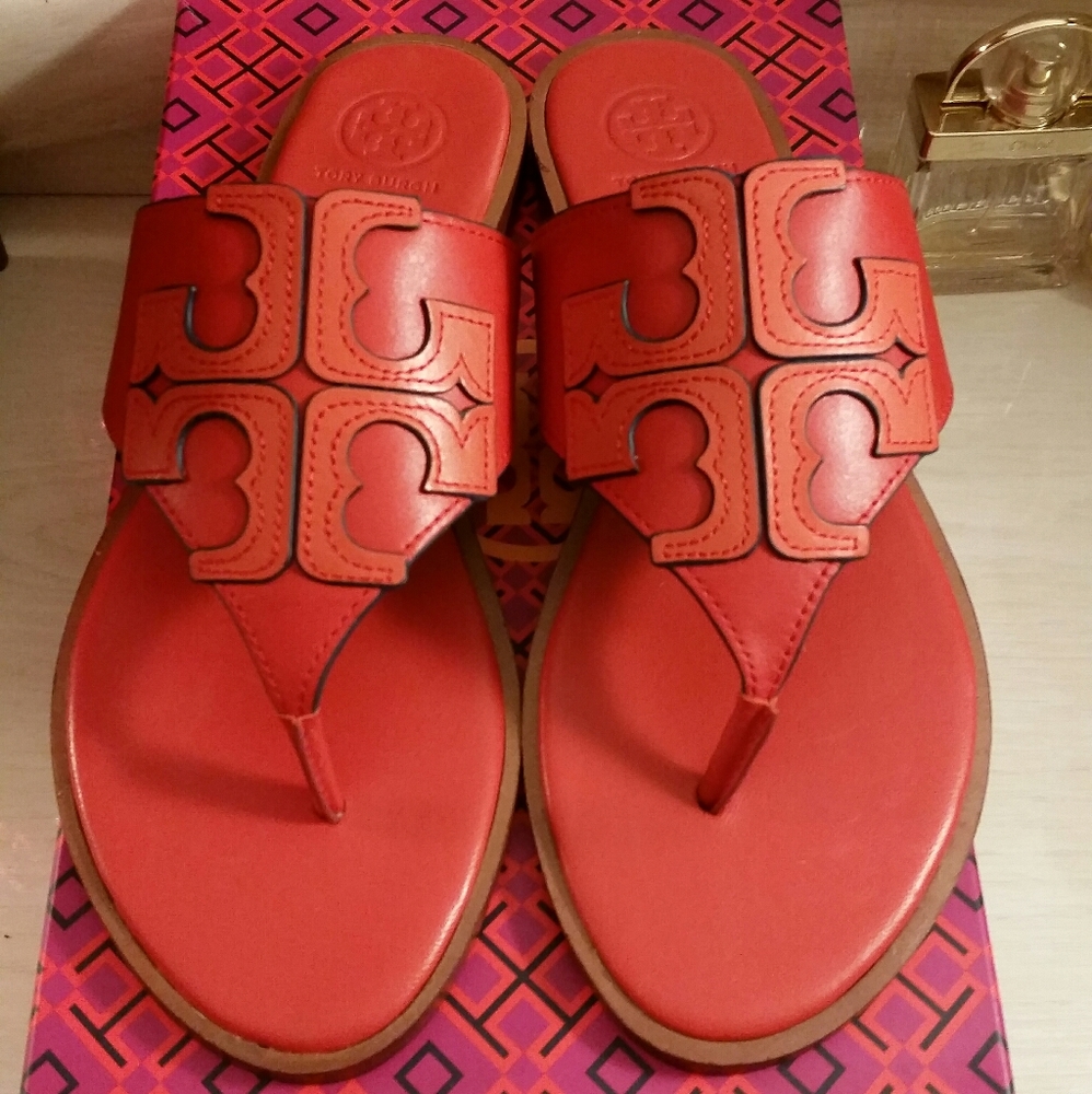 •TODAY ONLY•Tory Large Emblem Sandal in Red Canyon
